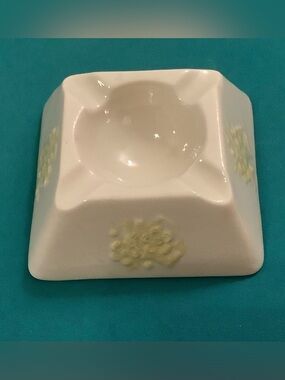 Vintage Belleek “Thorn” Ashtray